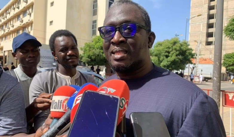 Retrait des fiches de parrainages de Sonko : Ayib Daffé n'a pas franchi le seuil de la DGE Retrait des fiches de parrainages de Sonko : Ayib Daffé n'a pas franchi le seuil de la DGE