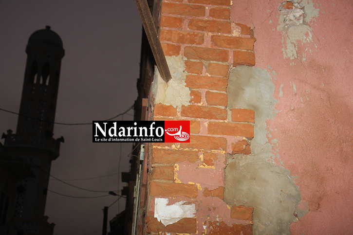 DESTRUCTION DU PATRIMOINE SAINT-LOUISIEN: un immeuble d’intérêt architectural en démolition, sans autorisation. DESTRUCTION DU PATRIMOINE SAINT-LOUISIEN: un immeuble d’intérêt architectural en démolition, sans autorisation.