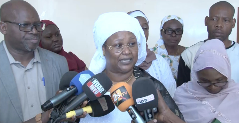 Lutte contre la mortalité maternelle : le docteur Seynabou NDIAYE rappelle le "rôle essentiel" du réseau communautaire. Lutte contre la mortalité maternelle : le docteur Seynabou NDIAYE rappelle le "rôle essentiel" du réseau communautaire.