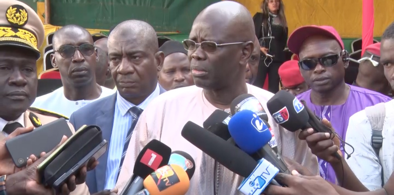 Saint-Louis : 500 autorisations de pêche mauritaniennes remises aux pêcheurs Saint-Louis : 500 autorisations de pêche mauritaniennes remises aux pêcheurs