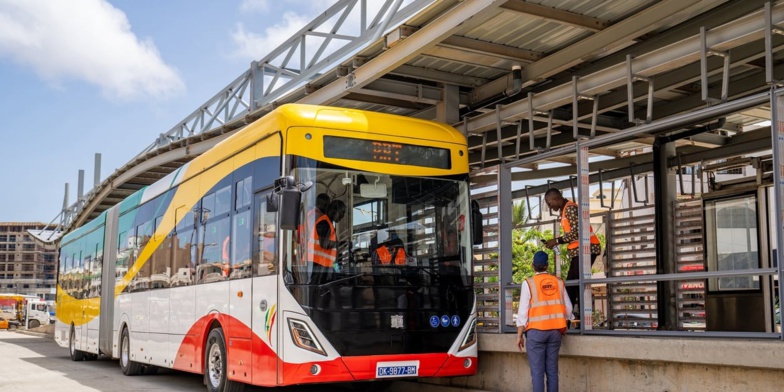 Inauguration du BRT : 121 bus articulés avec chacun 150 places seront mis en circulation Inauguration du BRT : 121 bus articulés avec chacun 150 places seront mis en circulation