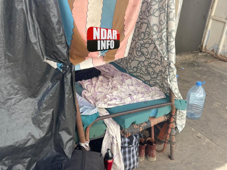 Leur logement saturé : des étudiants saint-Louisiens à Dakar dorment à la belle étoile (photos) Leur logement saturé : des étudiants saint-Louisiens à Dakar dorment à la belle étoile (photos)