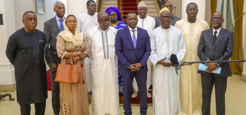 Rencontre entre Macky SALL et le collectif des candidats recalés : l’affaire Diomaye FAYE évoquée Rencontre entre Macky SALL et le collectif des candidats recalés : l’affaire Diomaye FAYE évoquée