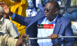Macky SALL à Saint-Louis, samedi.