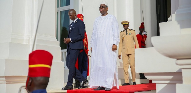 Le Président Macky Sall : ce locataire qui refuse de rendre ses clés de son logement au terme de son contrat avec son peuple Le Président Macky Sall : ce locataire qui refuse de rendre ses clés de son logement au terme de son contrat avec son peuple