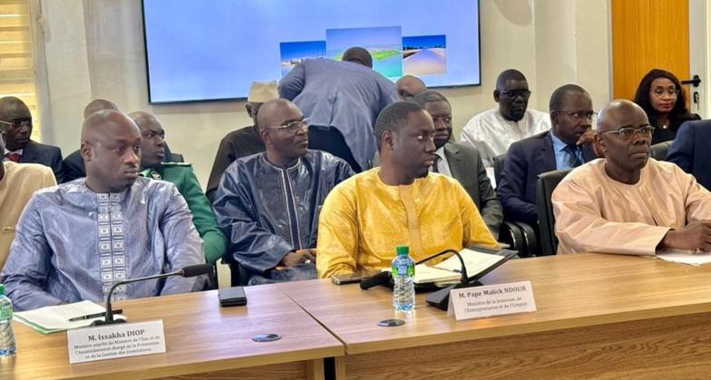 Gestion des eaux de surface : 15 décisions prises par le PM Amadou BA Gestion des eaux de surface : 15 décisions prises par le PM Amadou BA