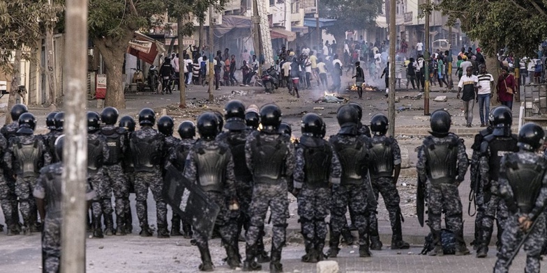 Loi d’amnistie : Elle vise à protéger «les fonctionnaires gouvernementaux et les FDS», selon Human Rights Watch Loi d’amnistie : Elle vise à protéger «les fonctionnaires gouvernementaux et les FDS», selon Human Rights Watch