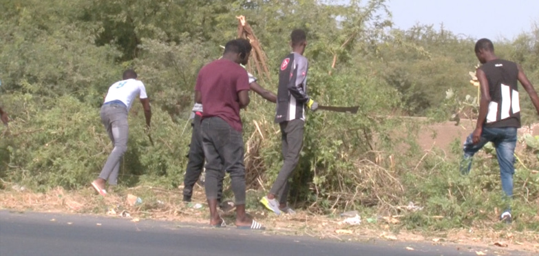 Chaussée encombrée vers l’UGB : une dynamique salutaire à la rescousse des usagers Chaussée encombrée vers l’UGB : une dynamique salutaire à la rescousse des usagers
