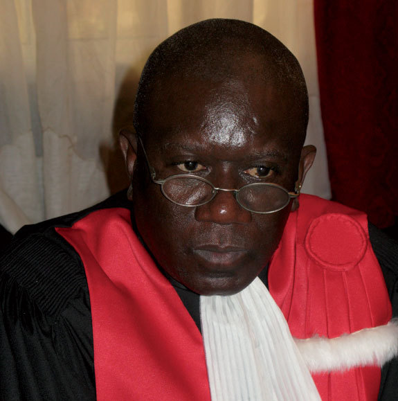 Le professeur Adama DIAW de l’Université Gaston Berger nommé membre intuitu personae du Comité de Politique Monétaire (CPM) de la BCEAO Le professeur Adama DIAW de l’Université Gaston Berger nommé membre intuitu personae du Comité de Politique Monétaire (CPM) de la BCEAO