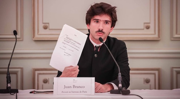 Juan Branco porte plainte contre les autorités mauritaniennes