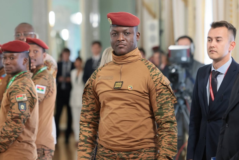 Le capitaine Ibrahim Traoré accuse la Côte d'Ivoire d'héberger "les déstabilisateurs du Burkina Faso"