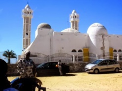 OPINION: Quand la commune pollue l’atmosphère et empeste les riverains de la grande mosquée mouride.