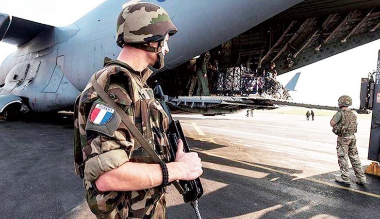 Ousmane SONKO : « La présence de bases militaires françaises au Sénégal suscite des interrogations légitimes » Ousmane SONKO : « La présence de bases militaires françaises au Sénégal suscite des interrogations légitimes »