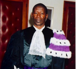 ENSEIGNEMENT SUPÉRIEUR : Mary Teuw NIANE anime une conférence, samedi, à l’UGB. ENSEIGNEMENT SUPÉRIEUR : Mary Teuw NIANE anime une conférence, samedi, à l’UGB.