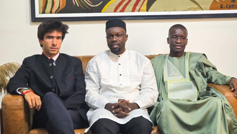 Ousmane Sonko rend hommage à Juan Branco : " ​Il s’est donné corps et âme pour le projet "