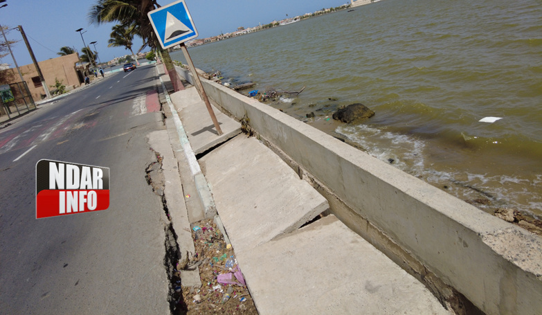 Alerte sur la Corniche Nord de Saint-Louis : une partie du goudron s’enlise ... Alerte sur la Corniche Nord de Saint-Louis : une partie du goudron s’enlise ...