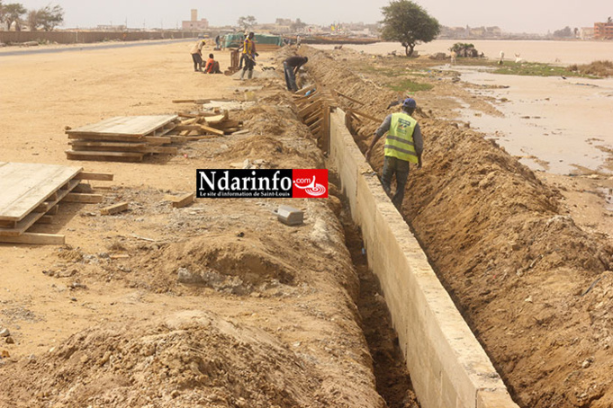 (PHOTOS) ENTRÉE DE L’HYDROBASE : construction d’une nouvelle plateforme destinée aux camions frigorifiques. (PHOTOS) ENTRÉE DE L’HYDROBASE : construction d’une nouvelle plateforme destinée aux camions frigorifiques.