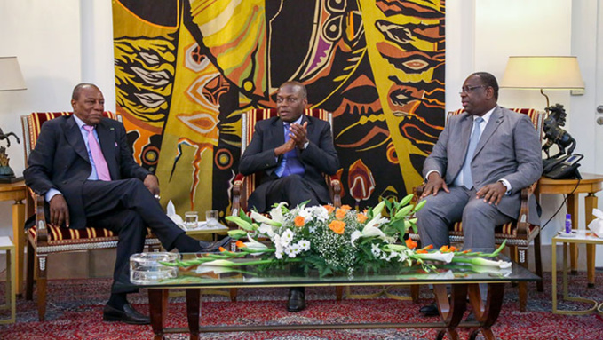 Macky Sall et Alpha Condé rencontrent à Dakar le Président Bissau-guinéen Macky Sall et Alpha Condé rencontrent à Dakar le Président Bissau-guinéen
