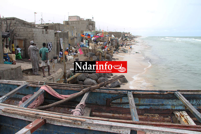 (ALERTE) La Mer charge Guet-Ndar. Plusieurs maisons détruites. Des vies en danger. Regardez !