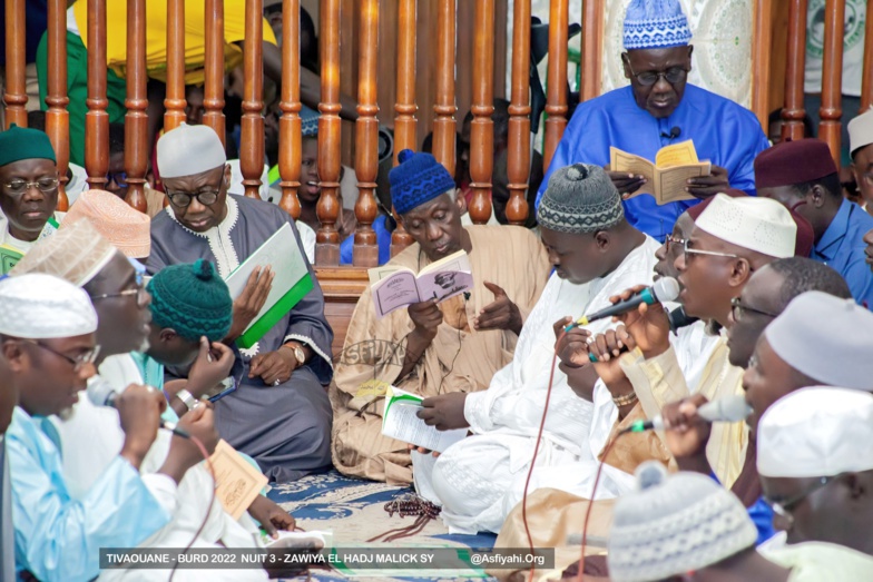 Tivaouane – Le «Burd» démarre : L’œuvre de l’Imam Boussairi exaltée en 10 chapitres et 160 vers Tivaouane – Le «Burd» démarre : L’œuvre de l’Imam Boussairi exaltée en 10 chapitres et 160 vers