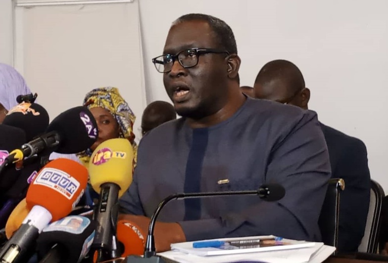 Yewwi Askan Wi dénonce une violation du règlement intérieur de l’Assemblée nationale par Amadou Mame Diop Yewwi Askan Wi dénonce une violation du règlement intérieur de l’Assemblée nationale par Amadou Mame Diop