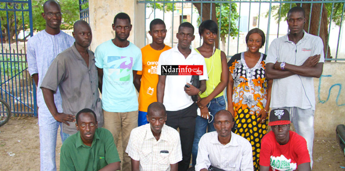 ANDANDO DEFAR NDAR : Plusieurs jeunes du mouvement quittent la barque.