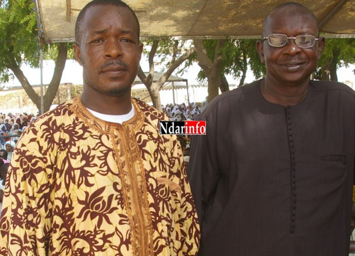 Le Photographe Mass à gauche Le Photographe Mass à gauche