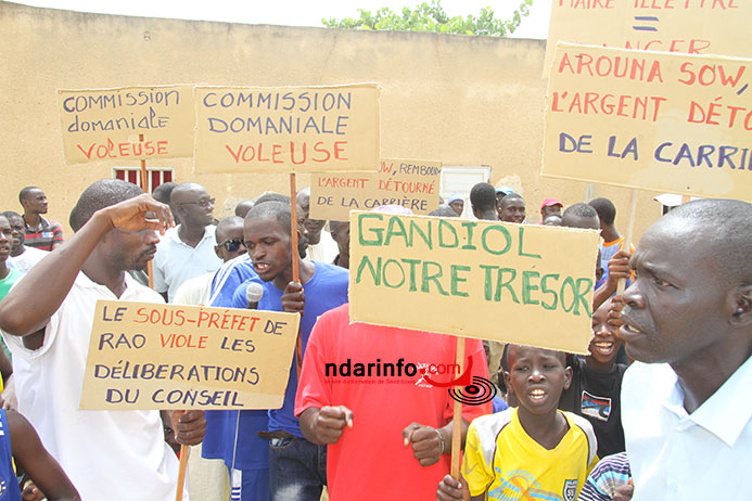 PRÉSUMÉE NÉBULEUSE FONCIÈRE À GANDIOL : les populations ont manifesté, ce matin (vidéo).