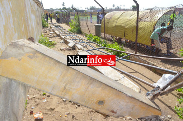 URGENT - Trois blessés graves après l'éffondrement d'une barrière du stade Babacar SEYE (Photos) 