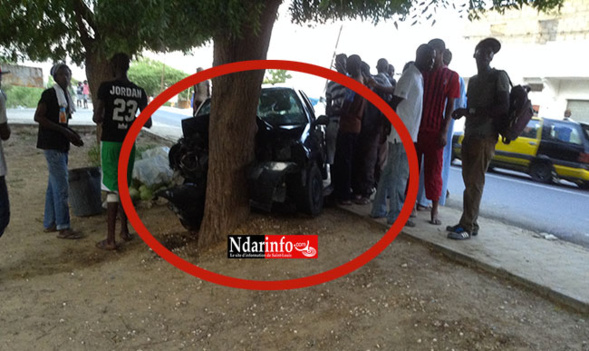 TERRIBLE ACCIDENT A LA CITE VAUVERT : un véhicule tamponne deux filles. TERRIBLE ACCIDENT A LA CITE VAUVERT : un véhicule tamponne deux filles.