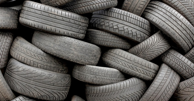 Italie : 24 tonnes de pneus usagés à destination du Sénégal saisies Italie : 24 tonnes de pneus usagés à destination du Sénégal saisies