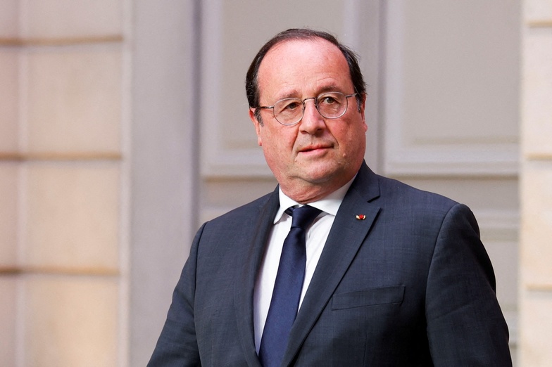 François Hollande reconnaît le massacre de Thiaroye : un tournant historique François Hollande reconnaît le massacre de Thiaroye : un tournant historique