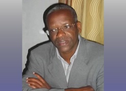 La philosophie en crise dans le système éducatif sénégalais ; le Pr Alpha SY veut y remédier à travers son nouvel ouvrage. La philosophie en crise dans le système éducatif sénégalais ; le Pr Alpha SY veut y remédier à travers son nouvel ouvrage.