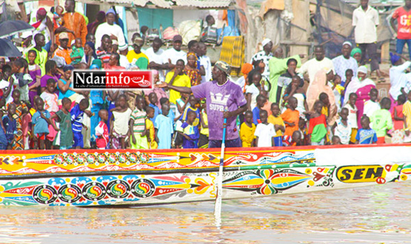 RÉGATES 2015 : l'incroyable ambiance du « SOOB » ou Mise à l’eau des pirogues. Regardez ! RÉGATES 2015 : l'incroyable ambiance du « SOOB » ou Mise à l’eau des pirogues. Regardez !