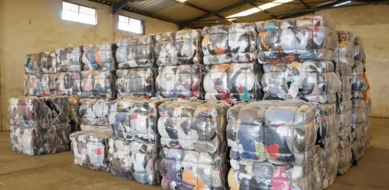 Sénégal : démenti officiel sur l’interdiction de l’importation de vêtements de seconde main « fëgg jay » Sénégal : démenti officiel sur l’interdiction de l’importation de vêtements de seconde main « fëgg jay »