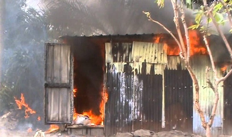 12 cases et 42 bêtes emportés par un incendie à Dagana 12 cases et 42 bêtes emportés par un incendie à Dagana