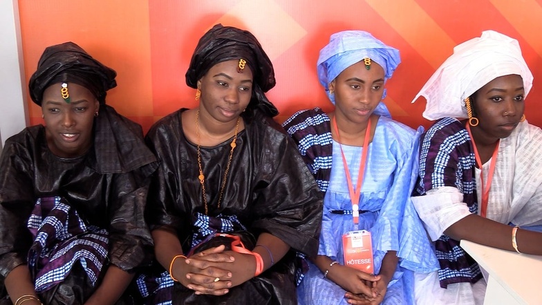 «Je suis peule habillée en maure», la Mauritanie célèbre le brassage vestimentaire «Je suis peule habillée en maure», la Mauritanie célèbre le brassage vestimentaire