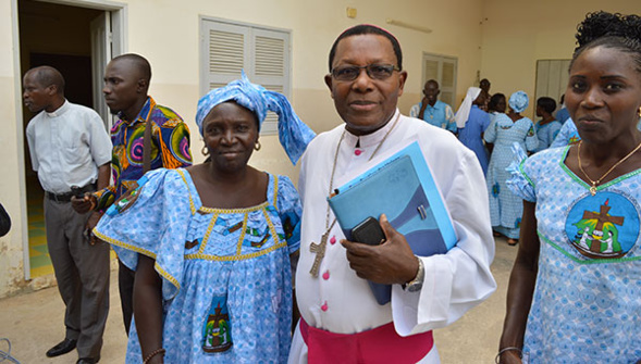 Saint-Louis : Monseigneur Ernest SAMBOU exhorte les femmes catholiques à s’engager dans le social.
