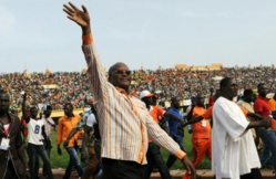 Christian Kaboré, élu président du Burkina Faso, dès le premier tour. Christian Kaboré, élu président du Burkina Faso, dès le premier tour.