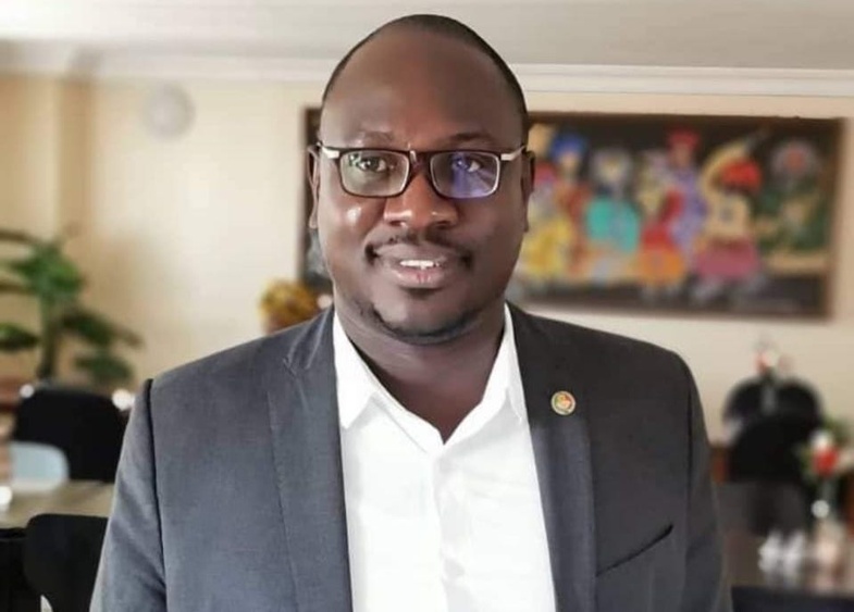 Non Hamidou Anne, le patriotisme n'est pas le fascisme ! Par Benoit SENE Non Hamidou Anne, le patriotisme n'est pas le fascisme ! Par Benoit SENE