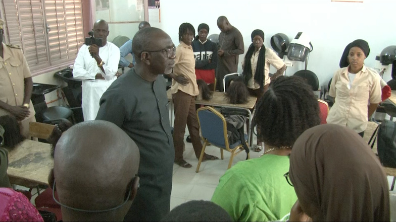 Le Gouvernement projette de former 700.000 jeunes d’ici 5 ans, selon Moustapha Ndieck Sarre, en tournée à Saint-Louis Le Gouvernement projette de former 700.000 jeunes d’ici 5 ans, selon Moustapha Ndieck Sarre, en tournée à Saint-Louis