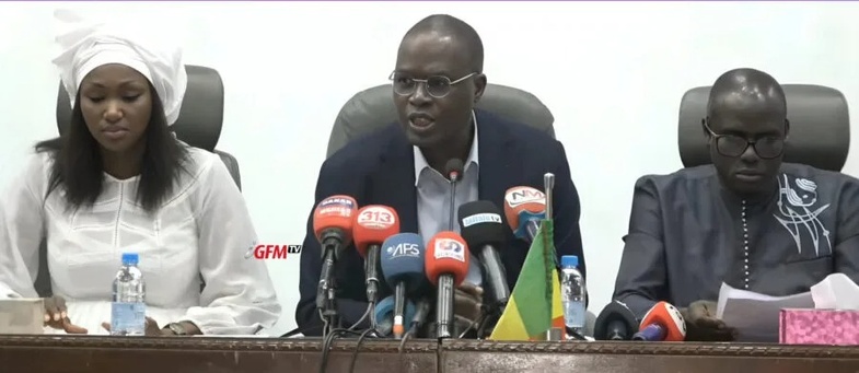 L’opposition sénégalaise lance le Front pour la Défense de la Démocratie et de la République (FDR)