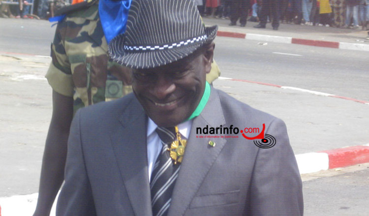 Golbert DIAGNE sur la Place Faidherbe, le 04 avril 2012.