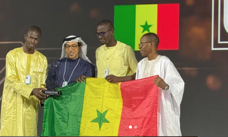 Dubaï : des polytechniciens Sénégalais remportent le prix Global Best M-Gov Award Dubaï : des polytechniciens Sénégalais remportent le prix Global Best M-Gov Award