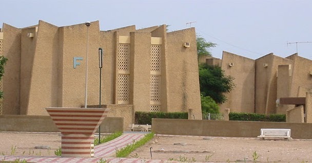 L'UCAD et l'UGB en tête des meilleures universités d'Afrique de l'Ouest francophone L'UCAD et l'UGB en tête des meilleures universités d'Afrique de l'Ouest francophone