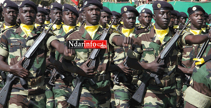 Défilé d'éléments du Contingent 2015/3 sur la Place Deh Momar NGARY. Crédit Photo: Ndarinfo.com Défilé d'éléments du Contingent 2015/3 sur la Place Deh Momar NGARY. Crédit Photo: Ndarinfo.com