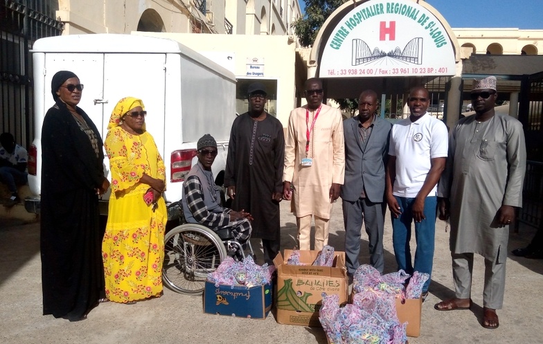 Solidarité Ramadan : Le RAMES distribue 100 Kits de fruits aux plus démunis Solidarité Ramadan : Le RAMES distribue 100 Kits de fruits aux plus démunis