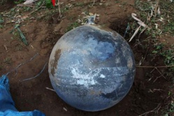 Aucune matière radioactive ou explosive n'a été retrouvée sur ces trois sphères métalliques. © afp.