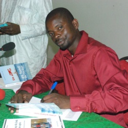 "L’AMOUR AU FOND DE L’OCEAN" : pour le retour de la paix en Casamance. "L’AMOUR AU FOND DE L’OCEAN" : pour le retour de la paix en Casamance.