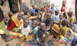 Plan Saint-Louis va accompagner six daara communautaires dans des apprentissages en français. Plan Saint-Louis va accompagner six daara communautaires dans des apprentissages en français.